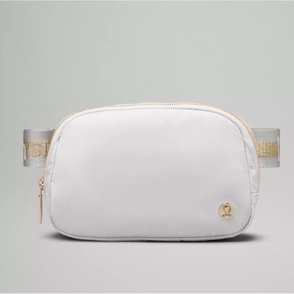 Lululemon Everywhere Belt Bag 1L Wordmark